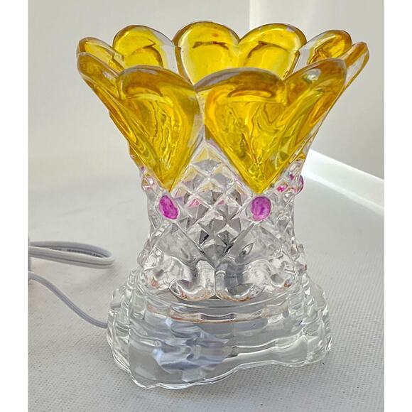 NIGHTLIGHT-Clear-Yellow Hearts-Cut Glass-On/Off Switch-Soft Light - Picture 5 of 12